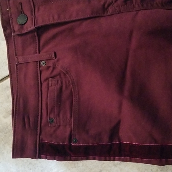 LEVI STRAUSS & Co Signature brand jeans. - Picture 2 of 16